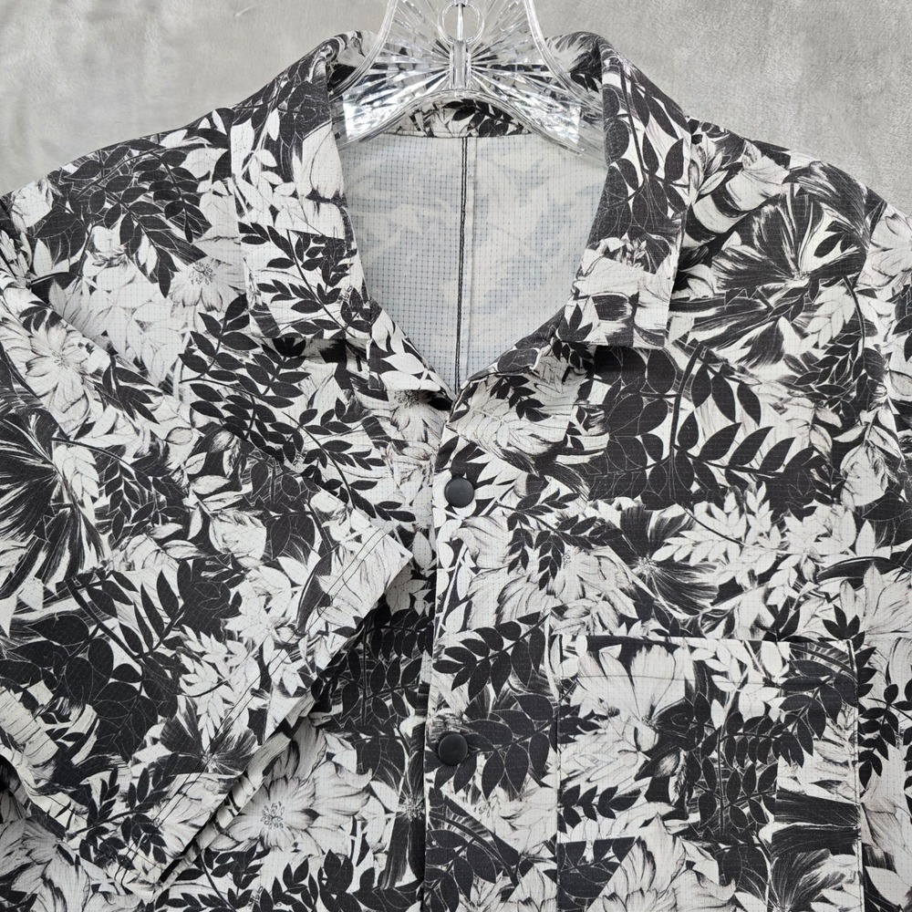Lululemon Mens XL Floral Airing Easy Camp Shirt Black White Short‎ Sleeve